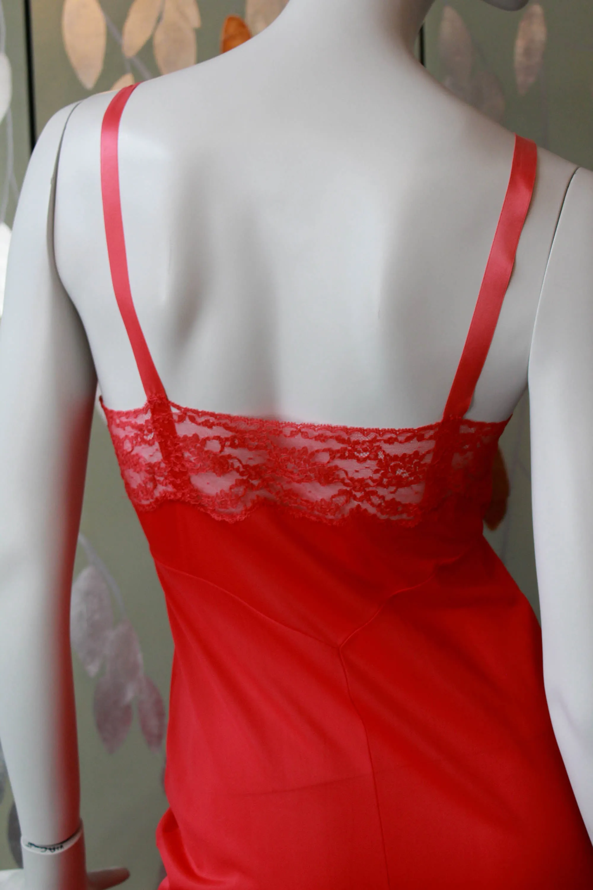 1960s Bright Red Slip, Small