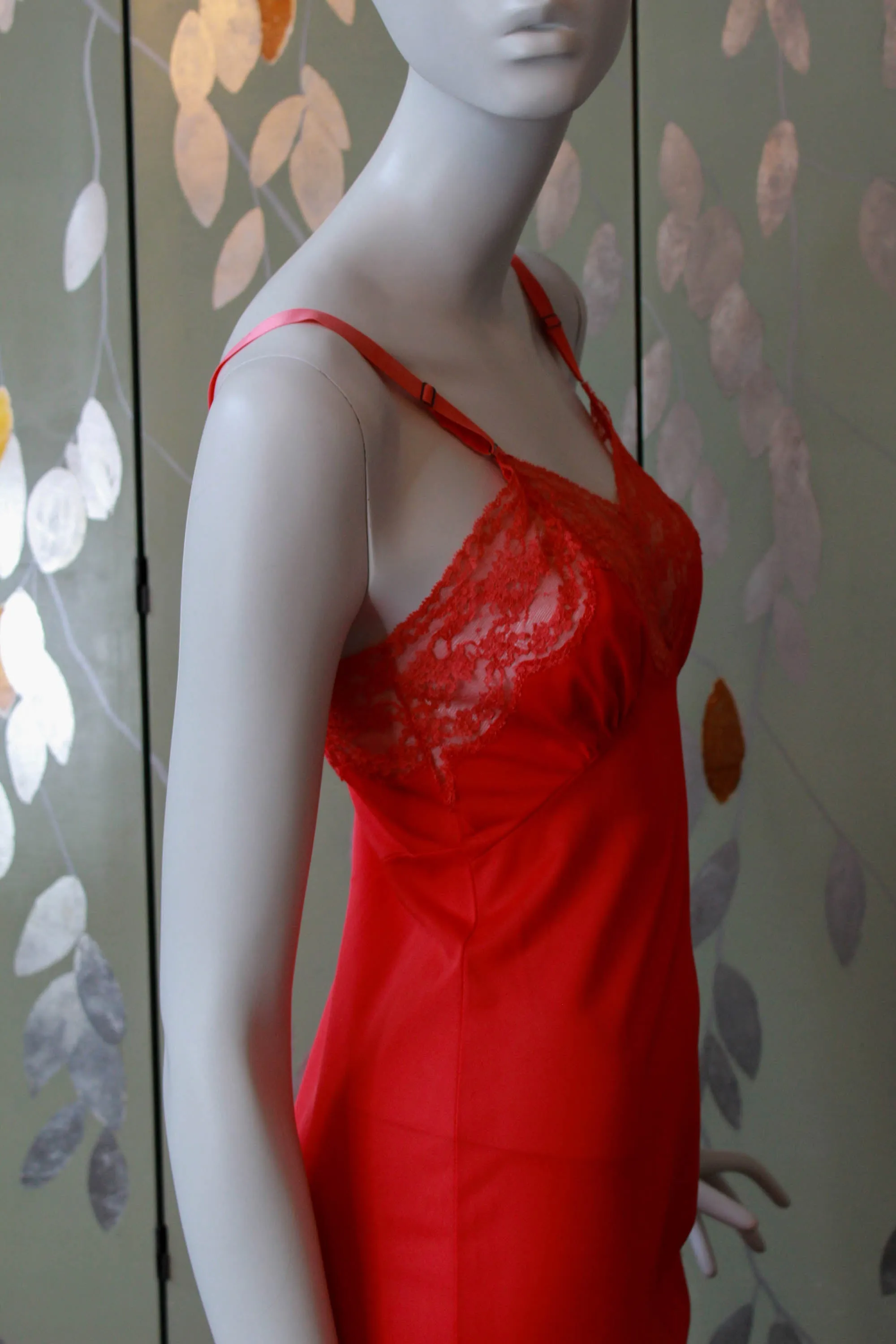 1960s Bright Red Slip, Small