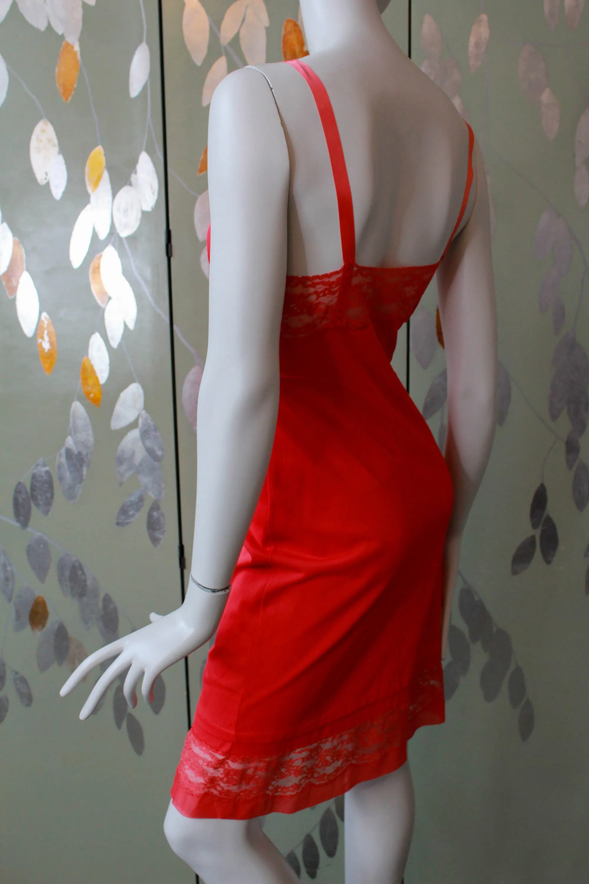 1960s Bright Red Slip, Small