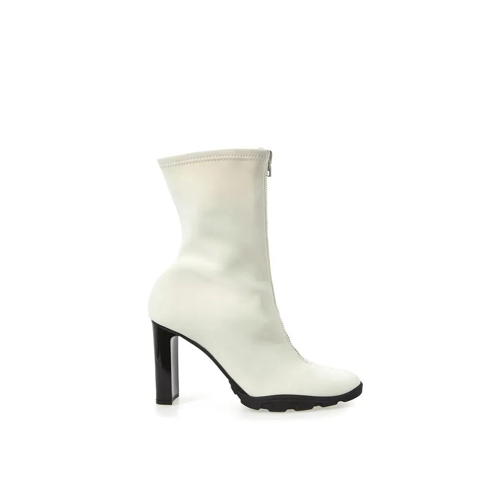 Alexander McQueen Elegant Neoprene Ankle Boots in Women's White