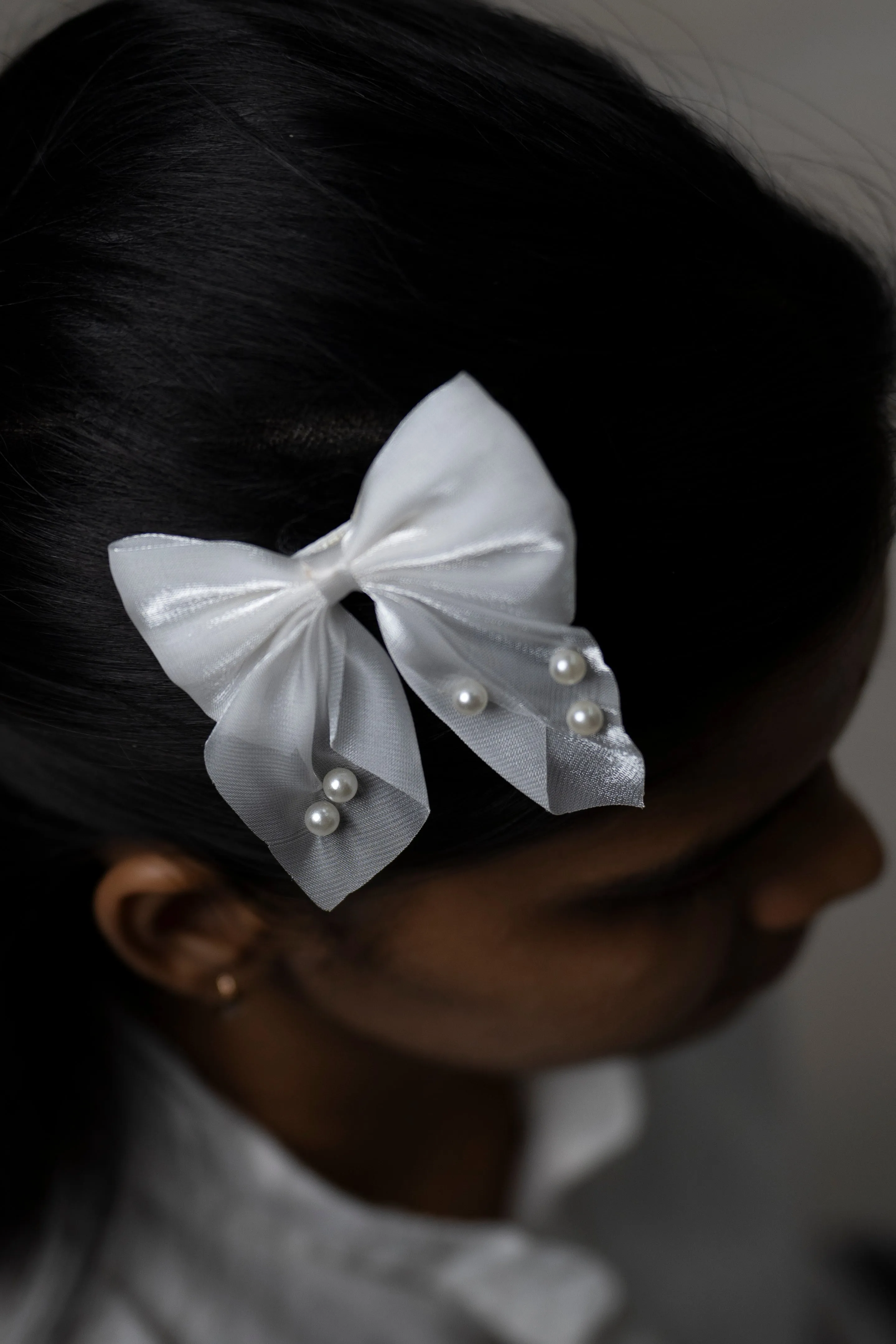 Elegant Pearl-Embellished White Satin Hair Bow