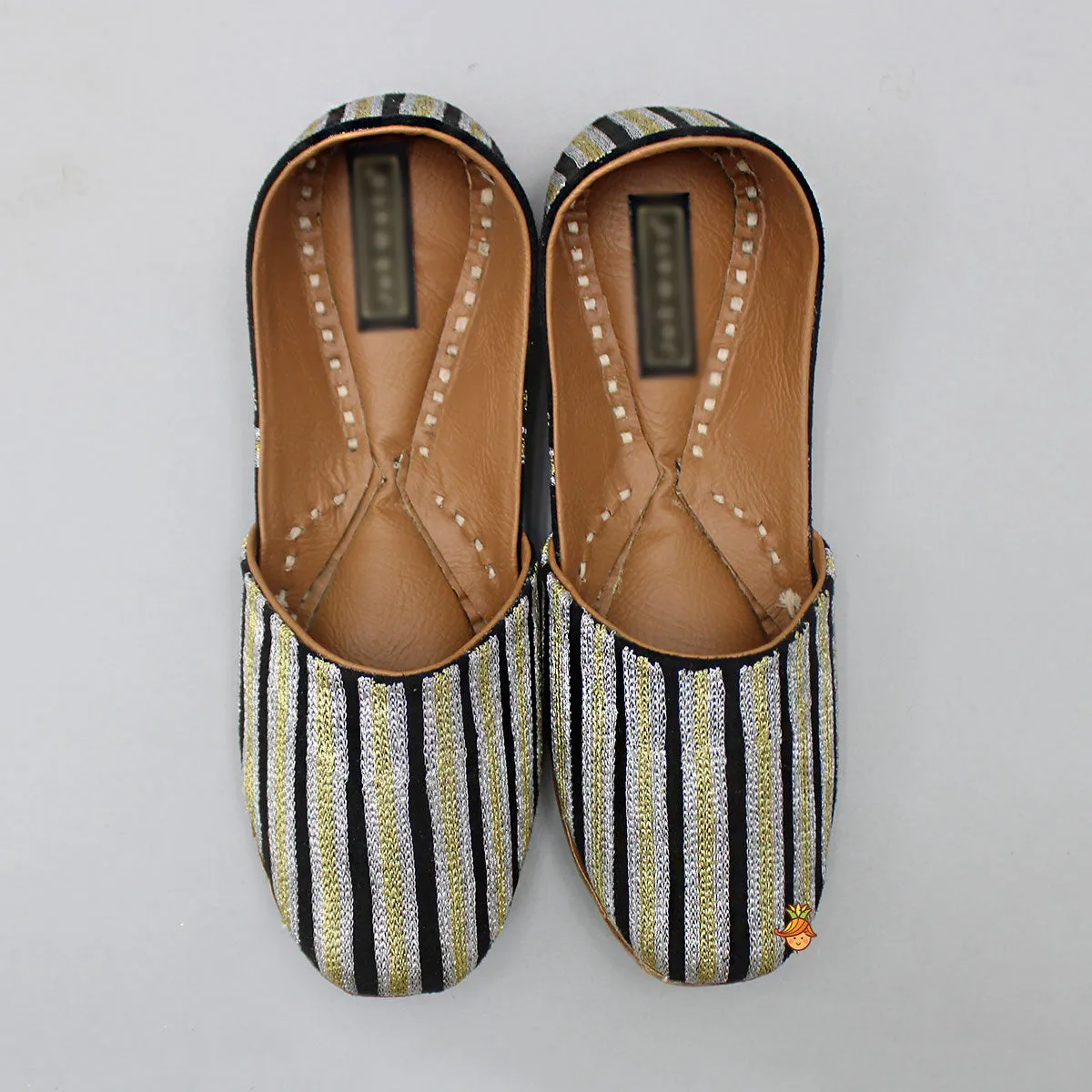 Embroidered Striped Black Jutti