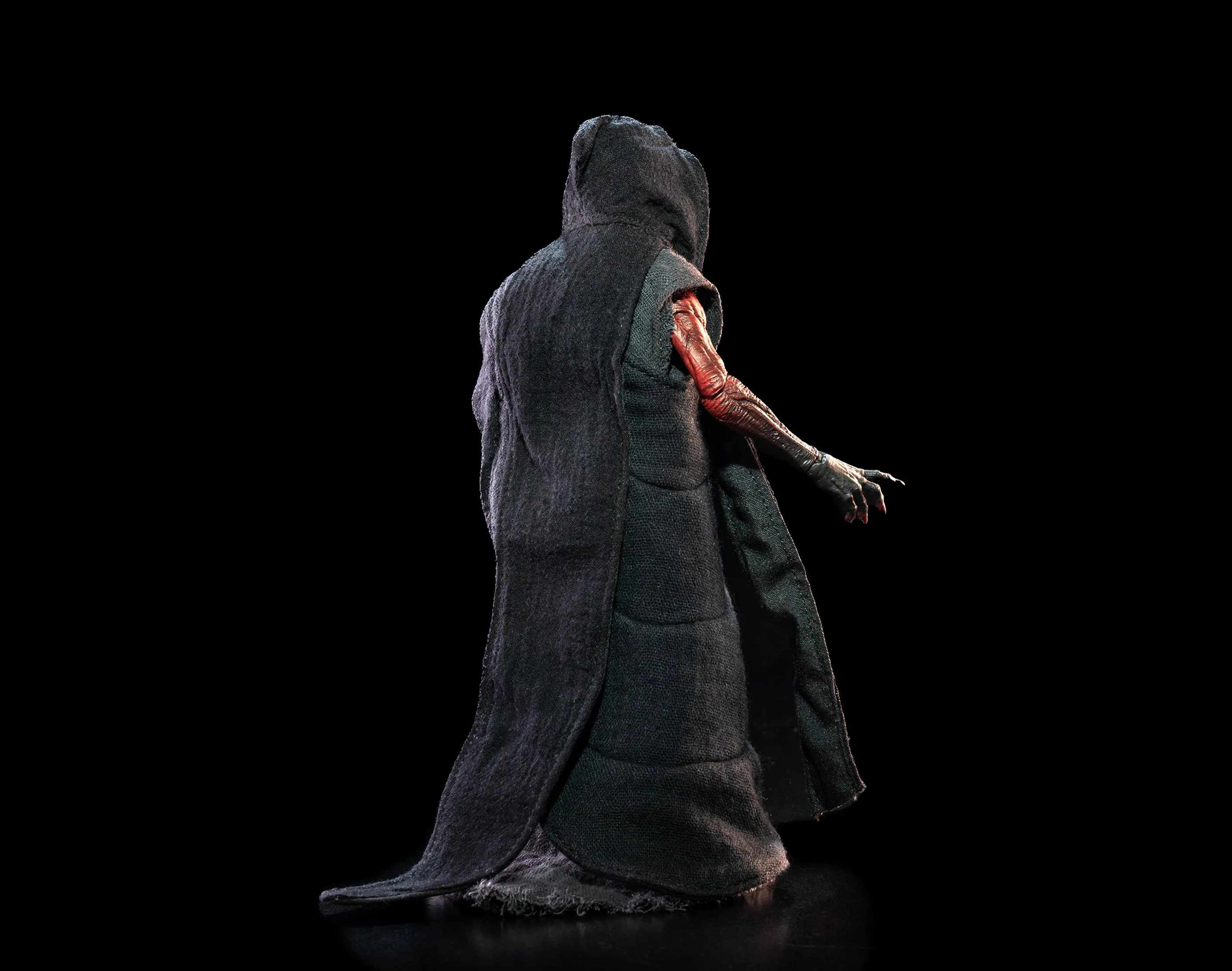 Figura Obscura Retailer Exclusive Masque of the Red Death (Black Robes Edition)