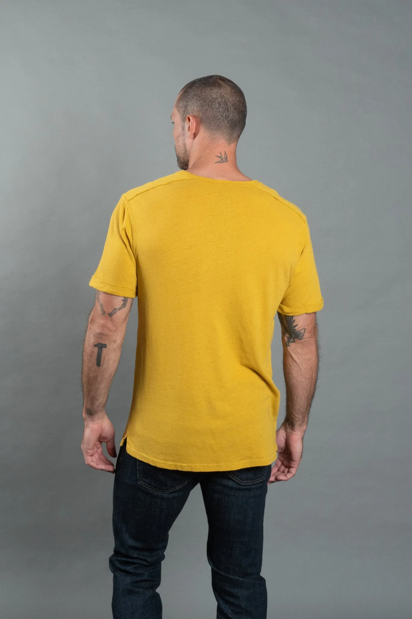 Men's Linen Blend Raw Edge Split V-Neck Tee