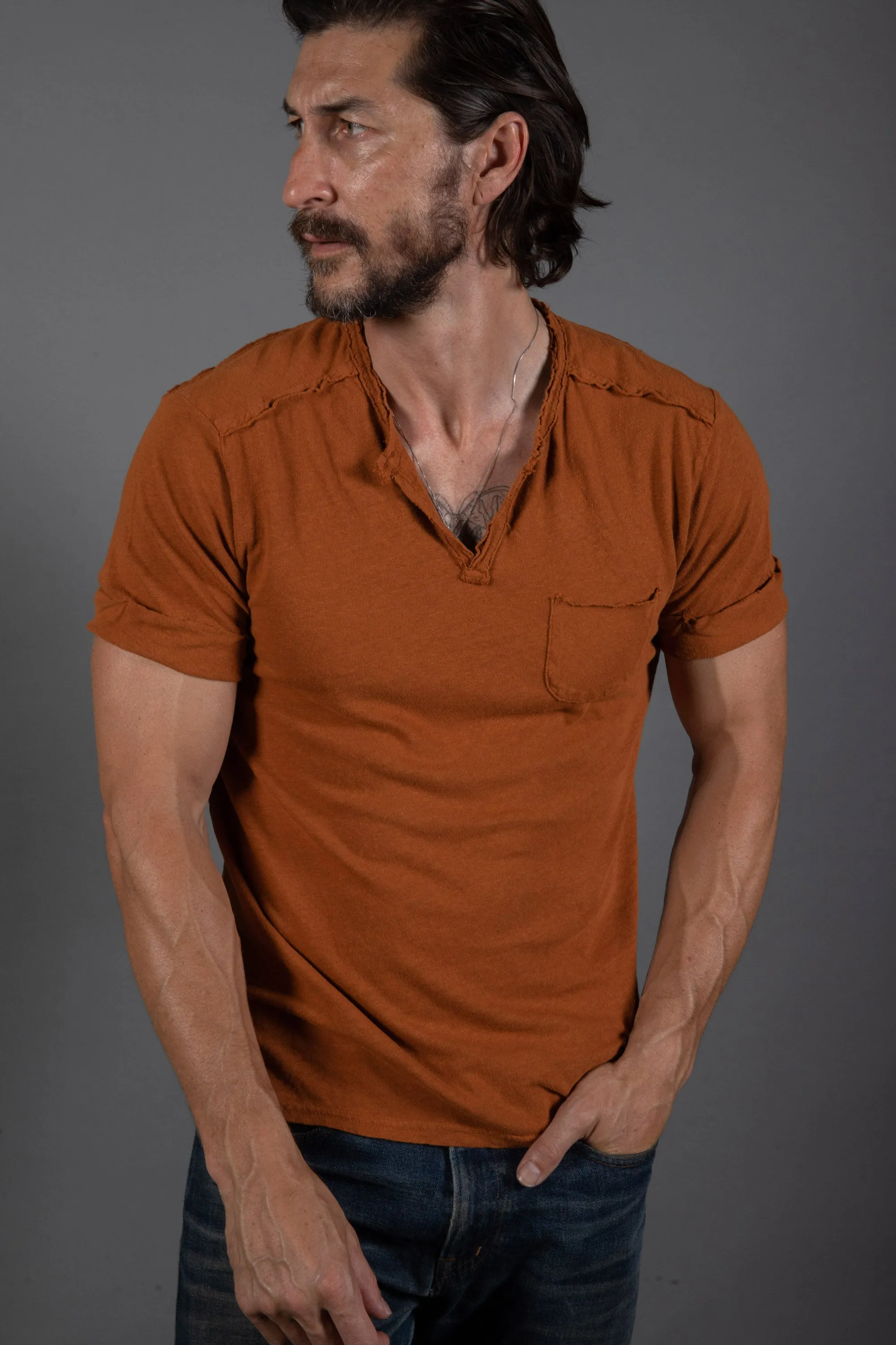 Men's Linen Blend Raw Edge Split V-Neck Tee